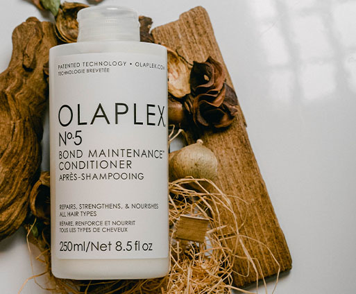 Olaplex Maintenance and Conditioner N°5
This conditioner is one of the best ones for hair treatment. No regrets!