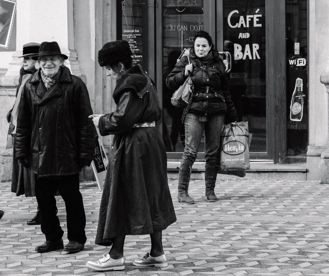 Street Photography as Observation, Quiet Patience in Everyday Motion